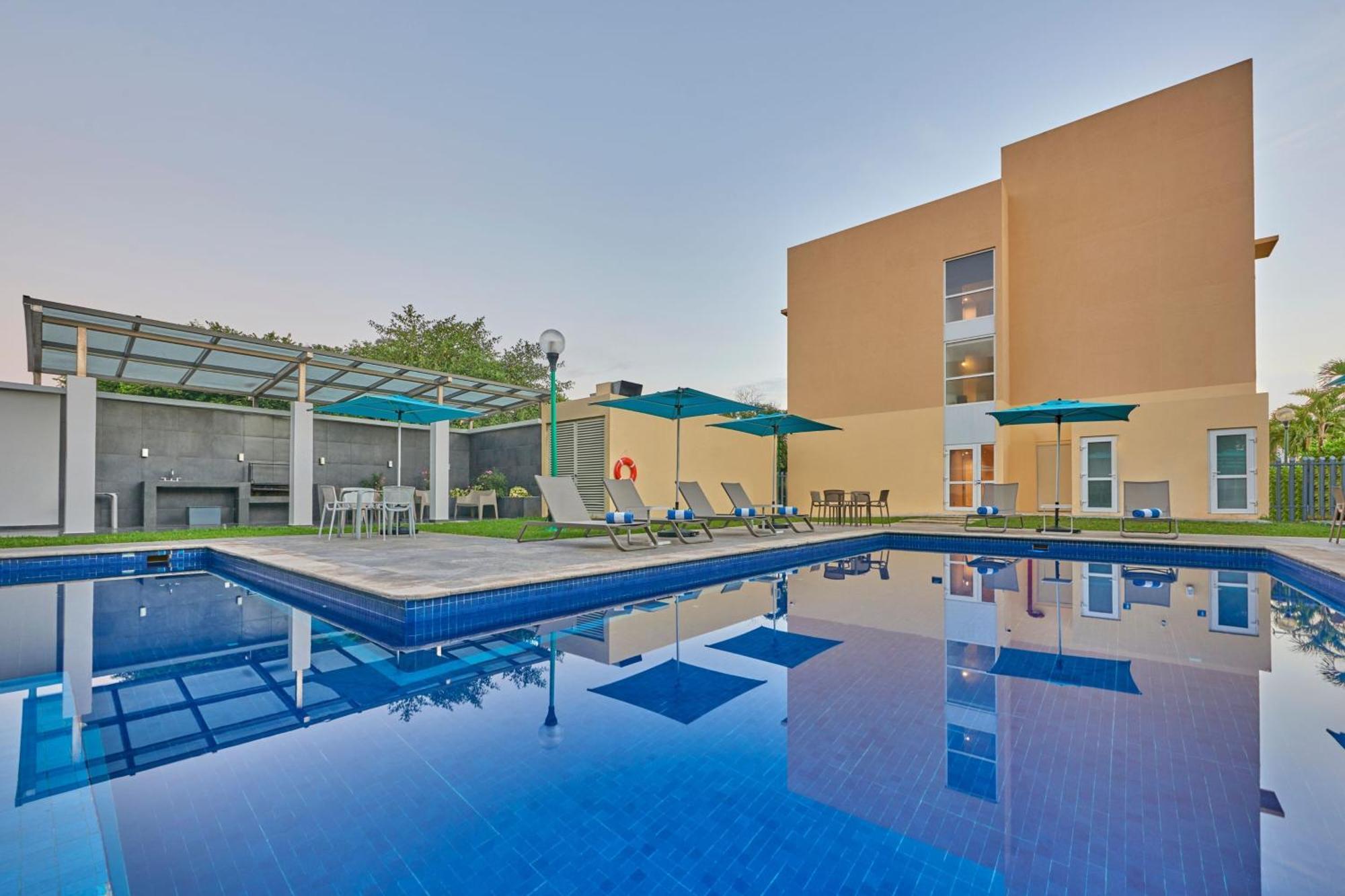City Express By Marriott Playa Del Carmen Buitenkant foto
