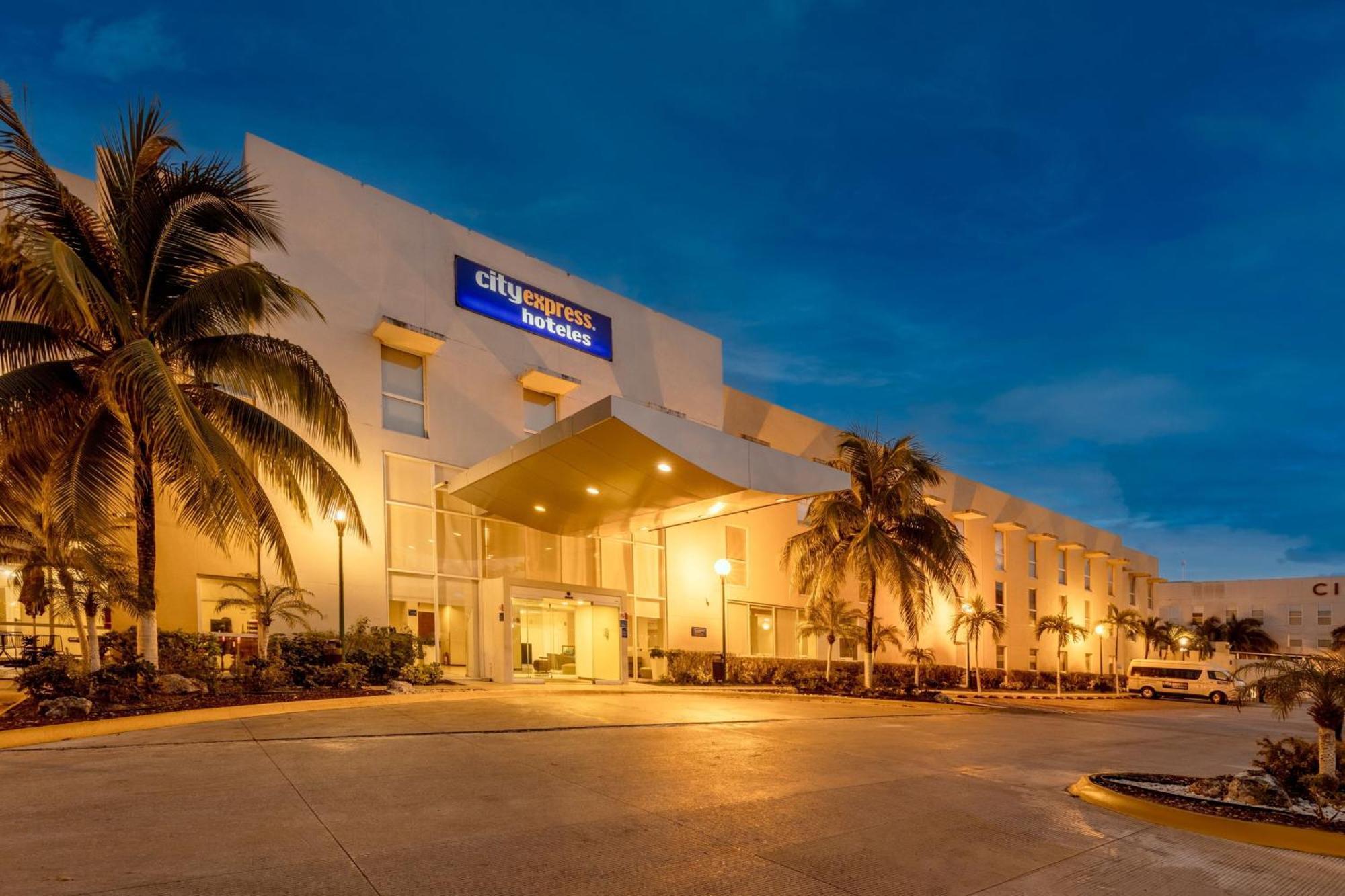 City Express By Marriott Playa Del Carmen Buitenkant foto